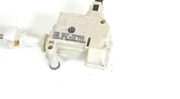 Volkswagen PASSAT CC Other devices 3C08010773