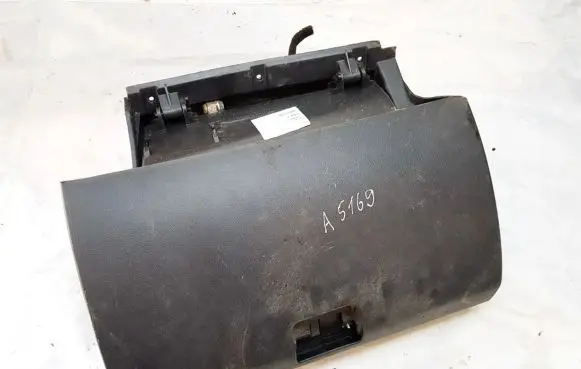 Chevrolet Captiva Glove box 96630051