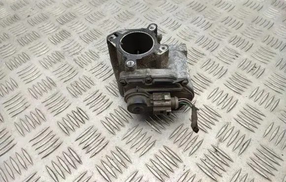 Opel Vivaro EGR valve 