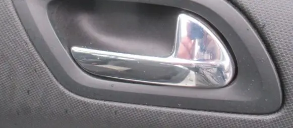 Peugeot 308 Front door interior handle