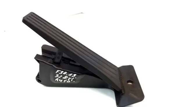 BMW 3 F30 F35 F31 Accelerator throttle pedal 6853175 12037313DE 6PV01043531