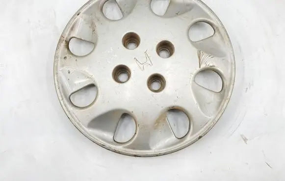 Honda Accord R15 wheel hub/cap/trim 