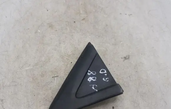 Nissan Primera Front triangle window/glass NOCODE