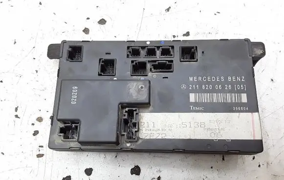 Mercedes-Benz E W211 Door control unit/module 2118200626