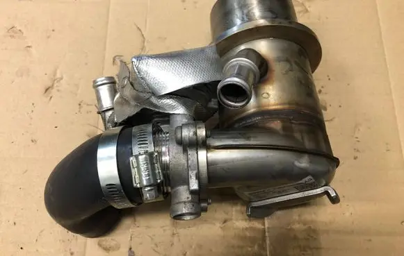 Audi A3 S3 8V EGR valve cooler 04L131512BH 04L131501M
