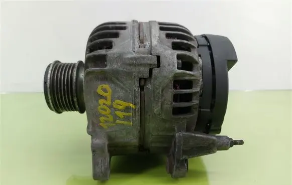 Volkswagen Touran I Generator/alternator 06F903023F