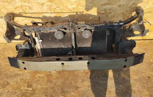 Toyota Avensis T250 Radiator support slam panel