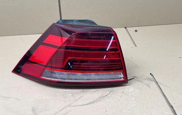 Volkswagen Golf VII Rear/tail lights 5G0945095Q L90120959