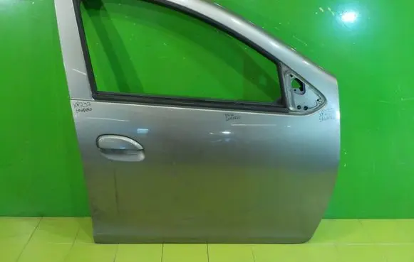 Dacia Sandero II Front door PRZOD XP237