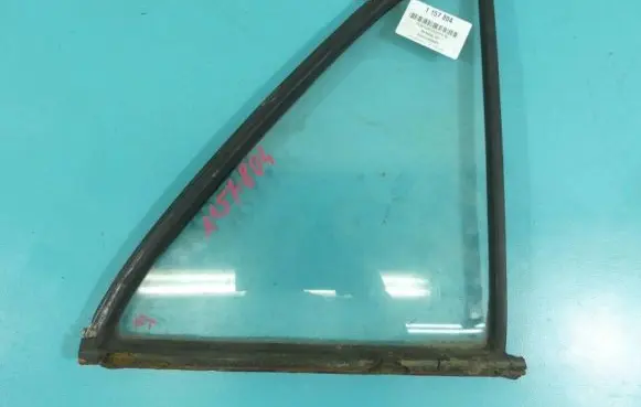 Rear door window glass