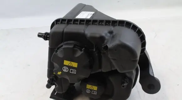 BMW 4 F36 Gran coupe Coolant expansion tank/reservoir 8677649 8617045 17138677649
