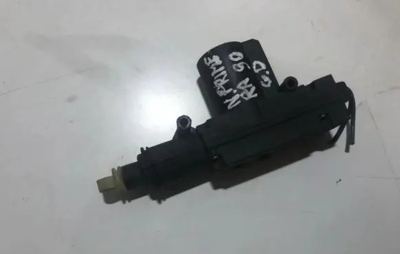 Nissan Primera Central locking motor 