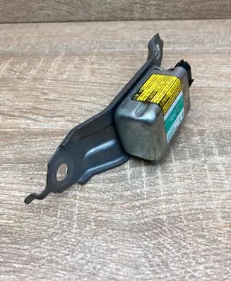 Toyota Prius (XW20) Airbag deployment crash/impact sensor 8983447020 1879000921