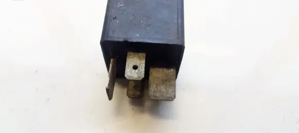 Audi A4 S4 B7 8E 8H Other relay 7M0951253A 95VW10K705CA
