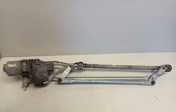 Ford Focus Front wiper linkage and motor 039024173105 4M5117508AA