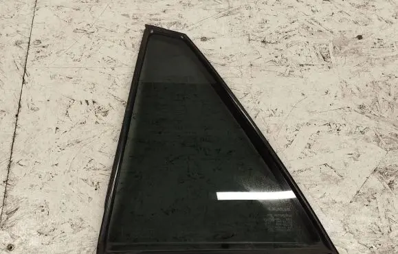 Lexus RX 450H Rear vent window glass A00234510A 43R00073
