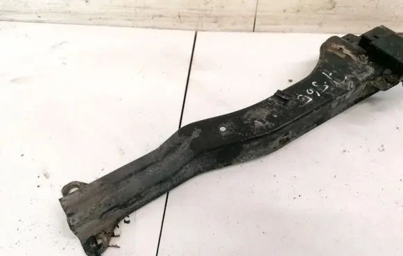 KIA Carens I Radiator support slam panel
