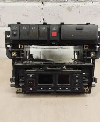 Audi A4 S4 B5 8D Climate control unit 5HB00760804