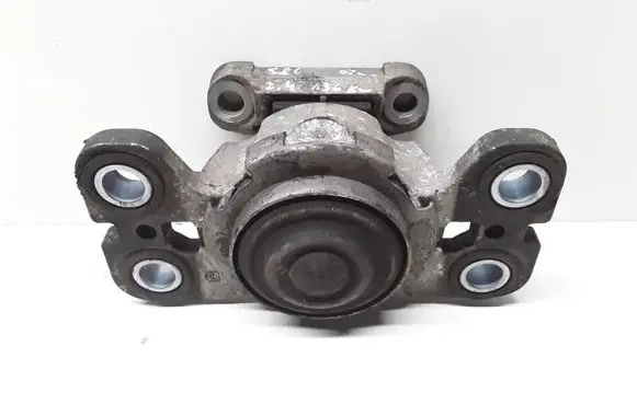 Volvo S80 Engine mount bracket 151107