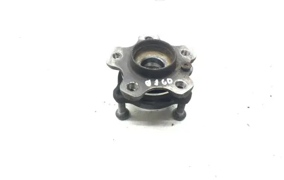 BMW 5 G30 G31 Rear wheel hub 6869788 0861140