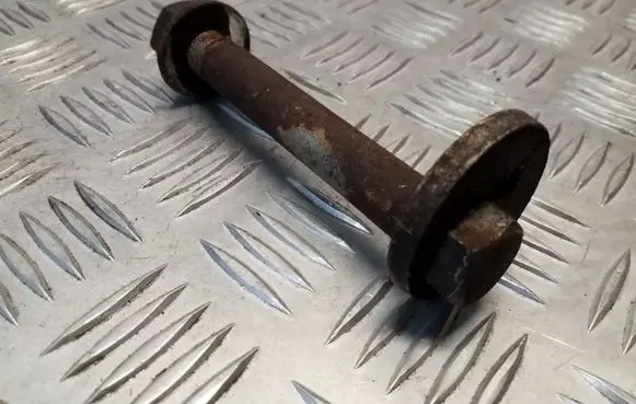 Jeep Cherokee III KJ Front suspension camber bolt 