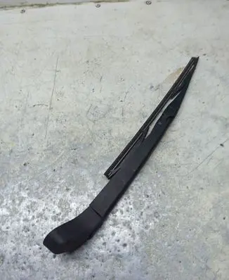Ford Focus Rear wiper blade arm