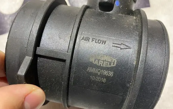 Mercedes-Benz ML W163 Mass air flow meter Ammq19636