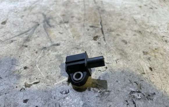 Chrysler Pacifica Airbag deployment crash/impact sensor 400B3 53328371 68245079AA