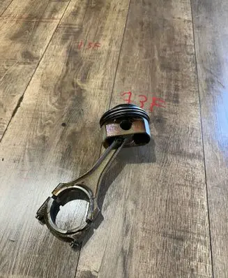 Audi Q7 4L Piston with connecting rod 