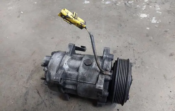 Peugeot 607 Air conditioning (A/C) compressor (pump) 9646416780