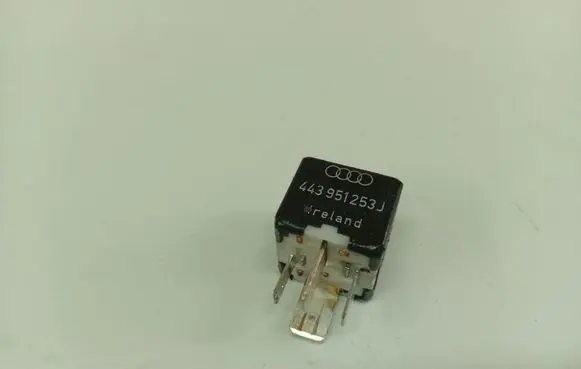 Audi A4 S4 B5 8D Other relay 443951253J