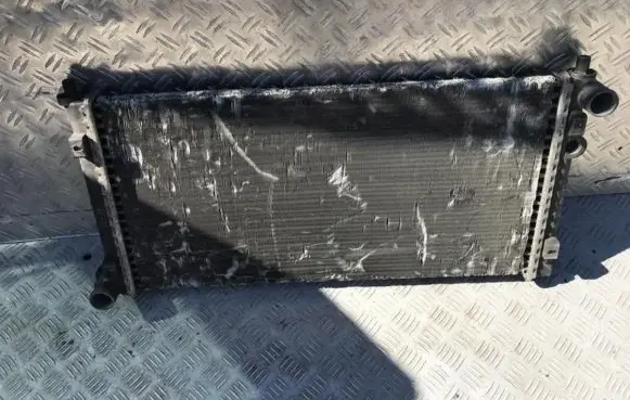 Coolant radiator