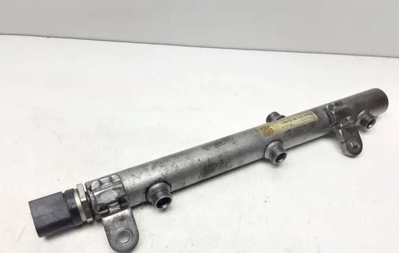 Mercedes-Benz E W212 Fuel main line pipe A6420703095