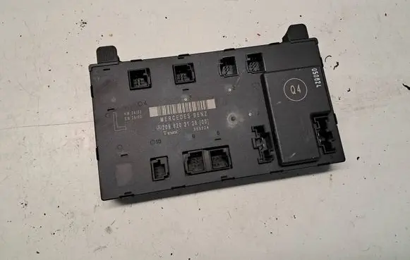 Mercedes-Benz CLK A209 C209 Door control unit/module 2098202126
