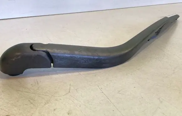 Nissan Note (E11) Rear wiper blade arm 39873