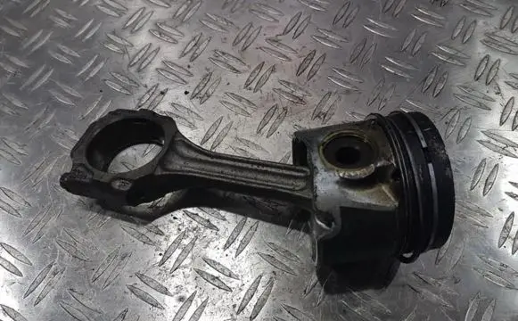 Volkswagen Transporter - Caravelle T4 Piston with connecting rod