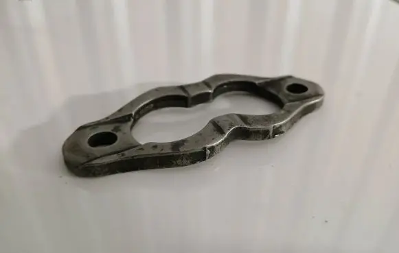 Volkswagen Touareg I Fuel Injector clamp holder 059130216c