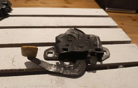 Mini One - Cooper R50 - 53 Engine bonnet/hood lock/catch 