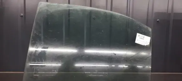 Ford Mondeo Mk III Rear side window