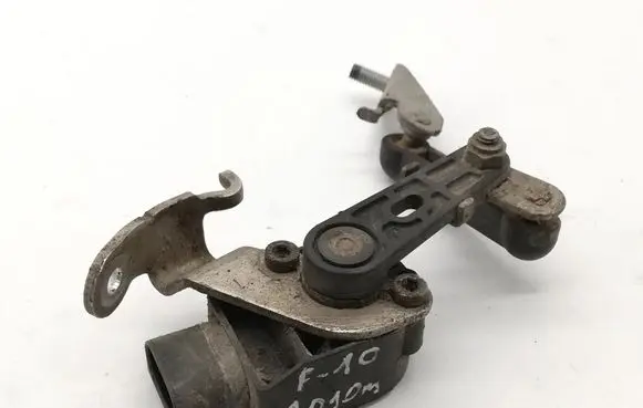 BMW 5 F10 F11 Air suspension front height level sensor 6784072