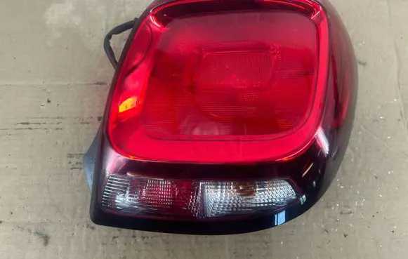 Ford Focus Rear/tail lights 81338002 P215W