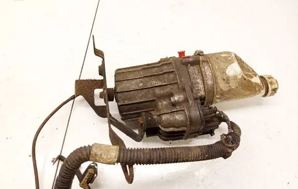 Opel Astra H Power steering pump 13192897