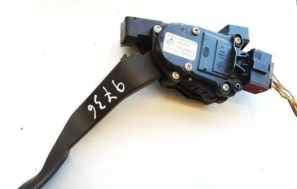 Mitsubishi Colt Accelerator throttle pedal a4543000304 6pv008866-00