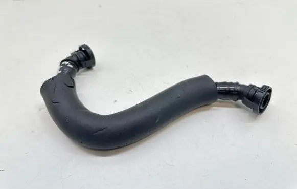 Audi A5 Sportback 8TA Breather hose/pipe 06J103221