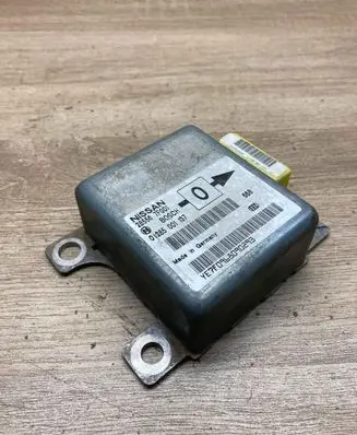 Nissan Terrano Airbag control unit/module 285567F001 0285001137