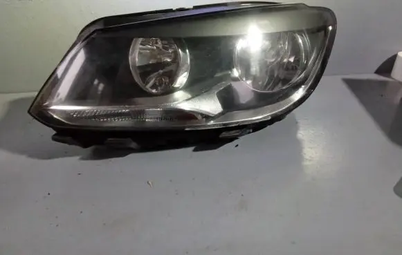 Volkswagen Tiguan Headlight/headlamp