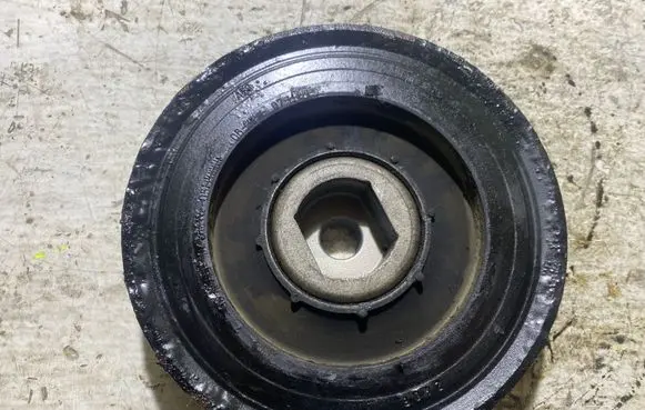 Renault Laguna III Crankshaft pulley