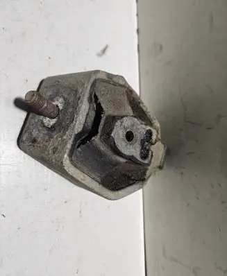 Audi 100 S4 C4 Gearbox mount 4A0399151D
