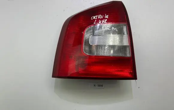 Skoda Octavia Mk2 (1Z) Tail light bulb cover holder 1Z9945257