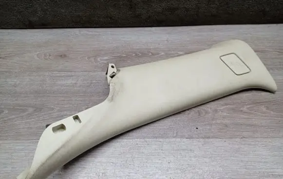 Volvo XC70 (C) pillar trim